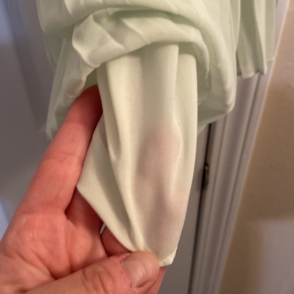 NWOT, Banana Republic, Pastel Green, Pleated Blouse - Size Small - Picture 5 of 6